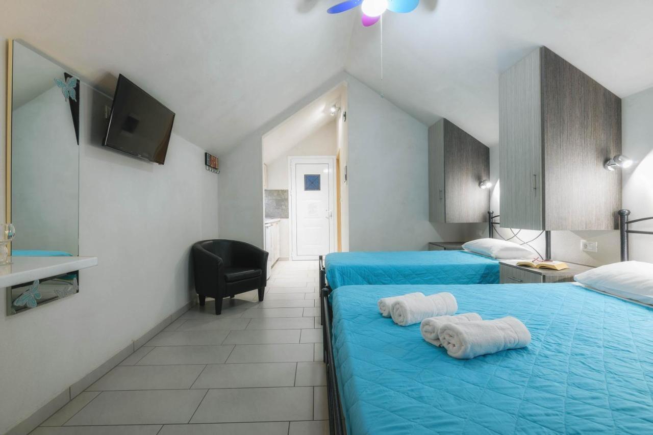 Studio Timotheos Marathias  Ngoại thất bức ảnh